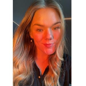 Meet your Posher, Janelle